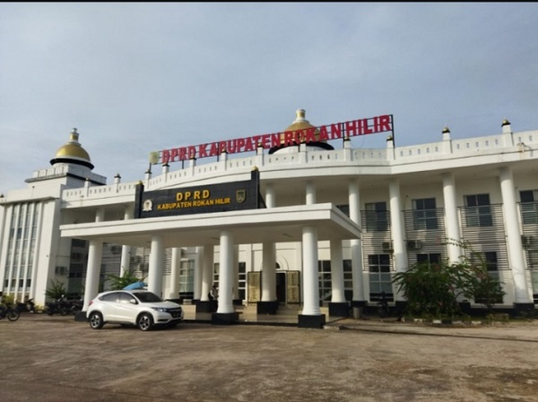 DPRD Rohil Gesa Pembahasan Ranperda Perubahan Status Kepenghuluan